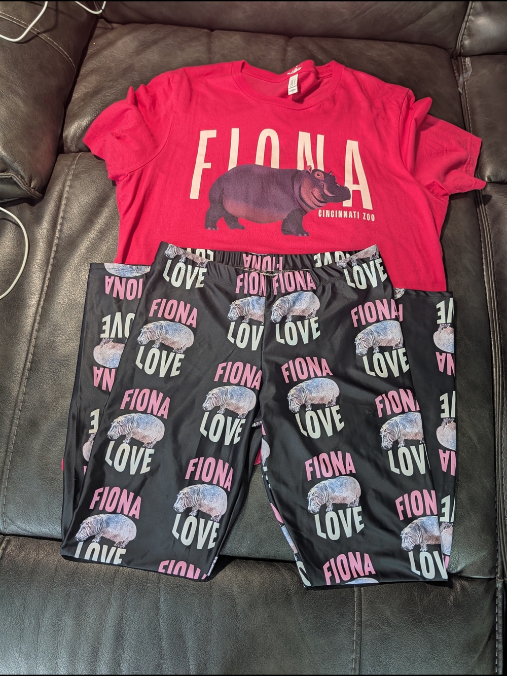 Fiona The Hippo Gift Set! Official T Shirt And Fiona Leggings As A Set- XL!
